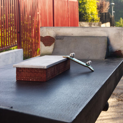 Spot Escalera + Hubba Galo — Madera | Full Size | 150×35×20 cm